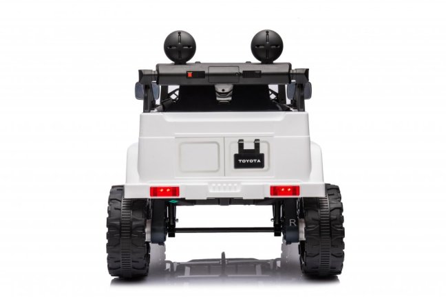 Dětské elektrické auto Toyota FJ Cruiser bílá/white