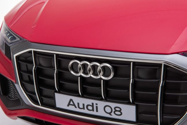 Dětské elektrické auto Audi Q8 červená