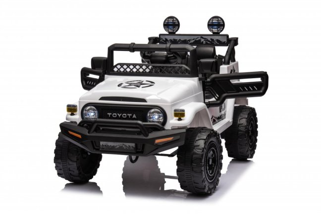 Dětské elektrické auto Toyota FJ Cruiser bílá/white