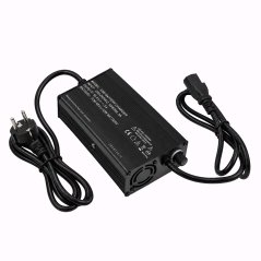 Nabíječka na lithiové baterie RACCEWAY®, 48V (54.6V) 3A-13S